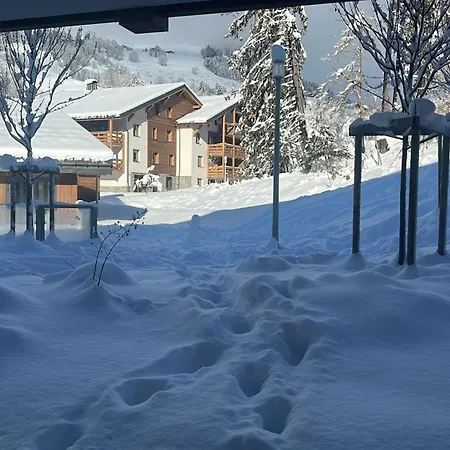 Praz Sur Arly Eclat Des Veriaz Vue Sur Jardin *